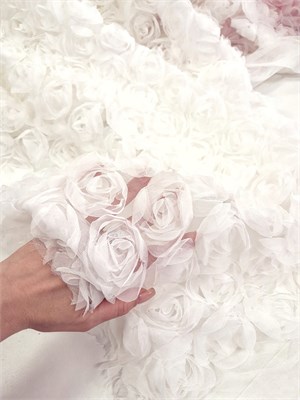 Розочки 3д на сетке 10724